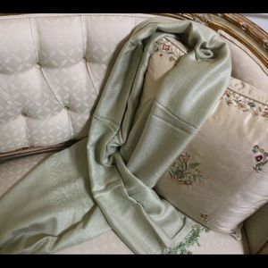 Pashmina scarf soft green